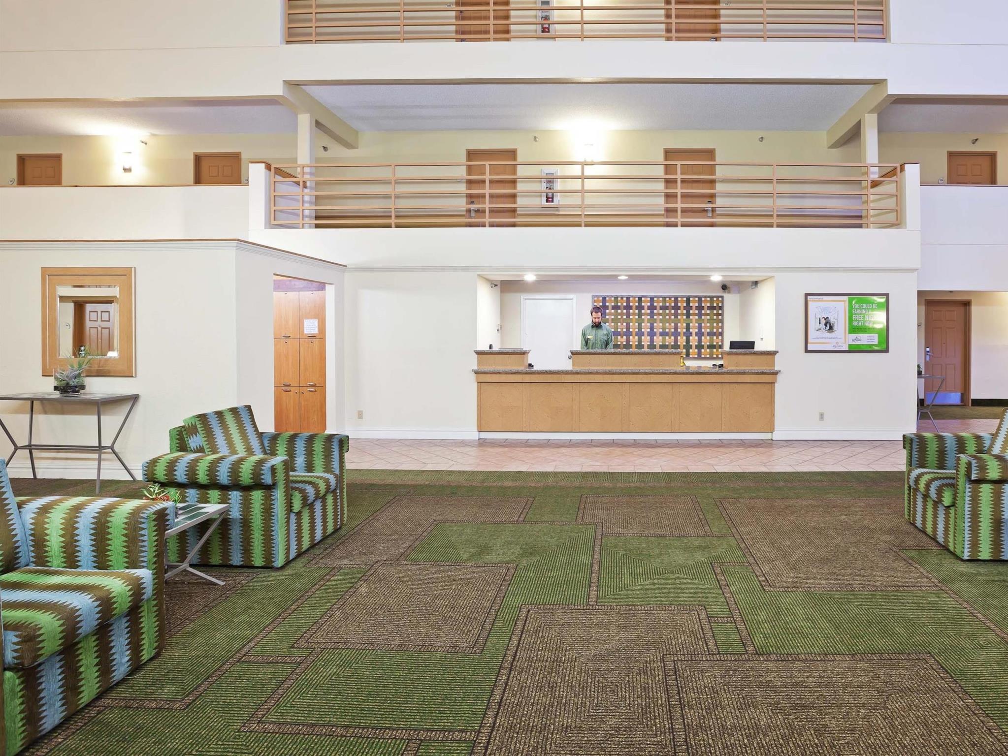 La Quinta By Wyndham Lubbock West Medical Center Hotel Exterior photo