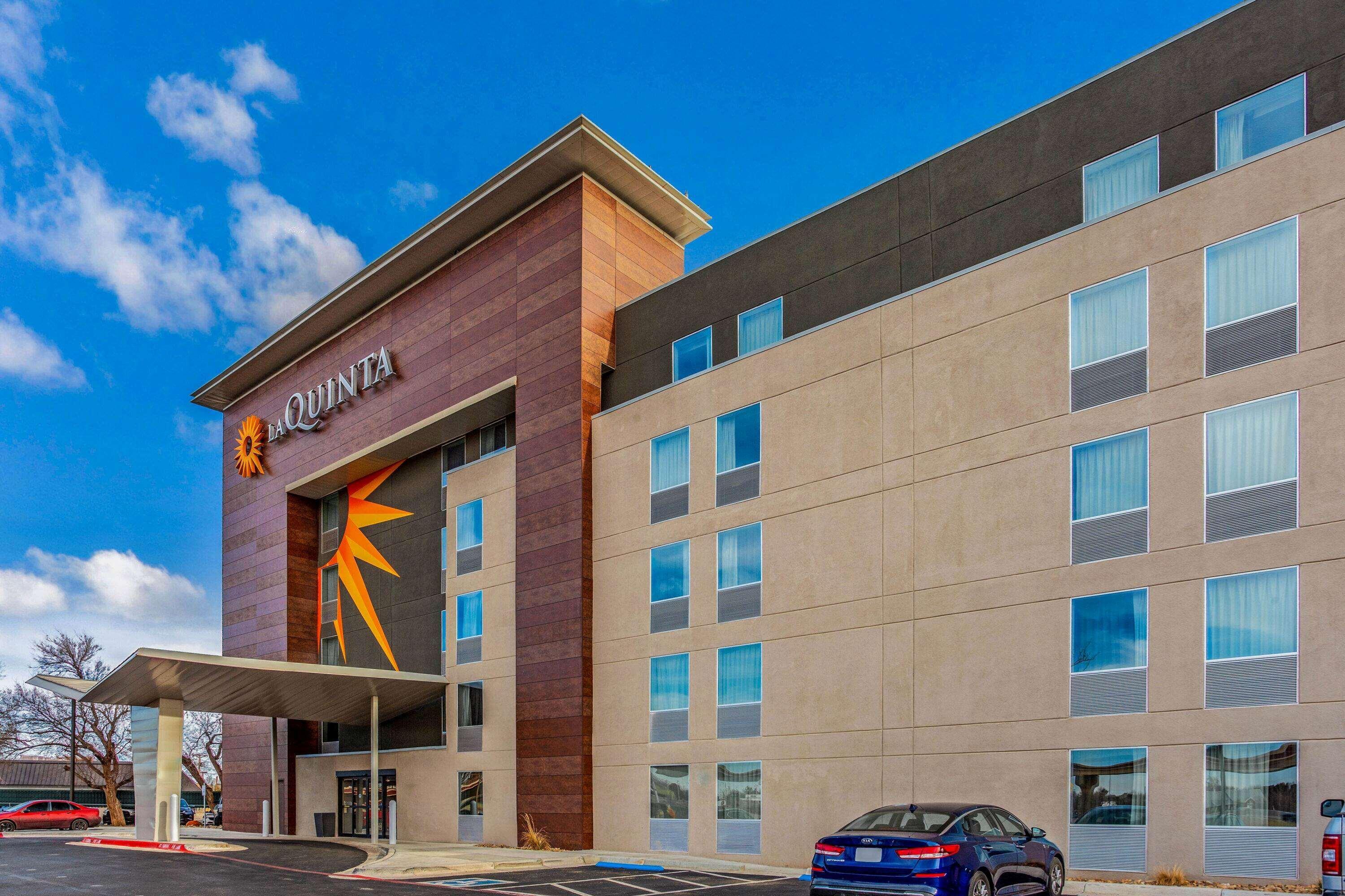 La Quinta By Wyndham Lubbock West Medical Center Hotel Exterior photo