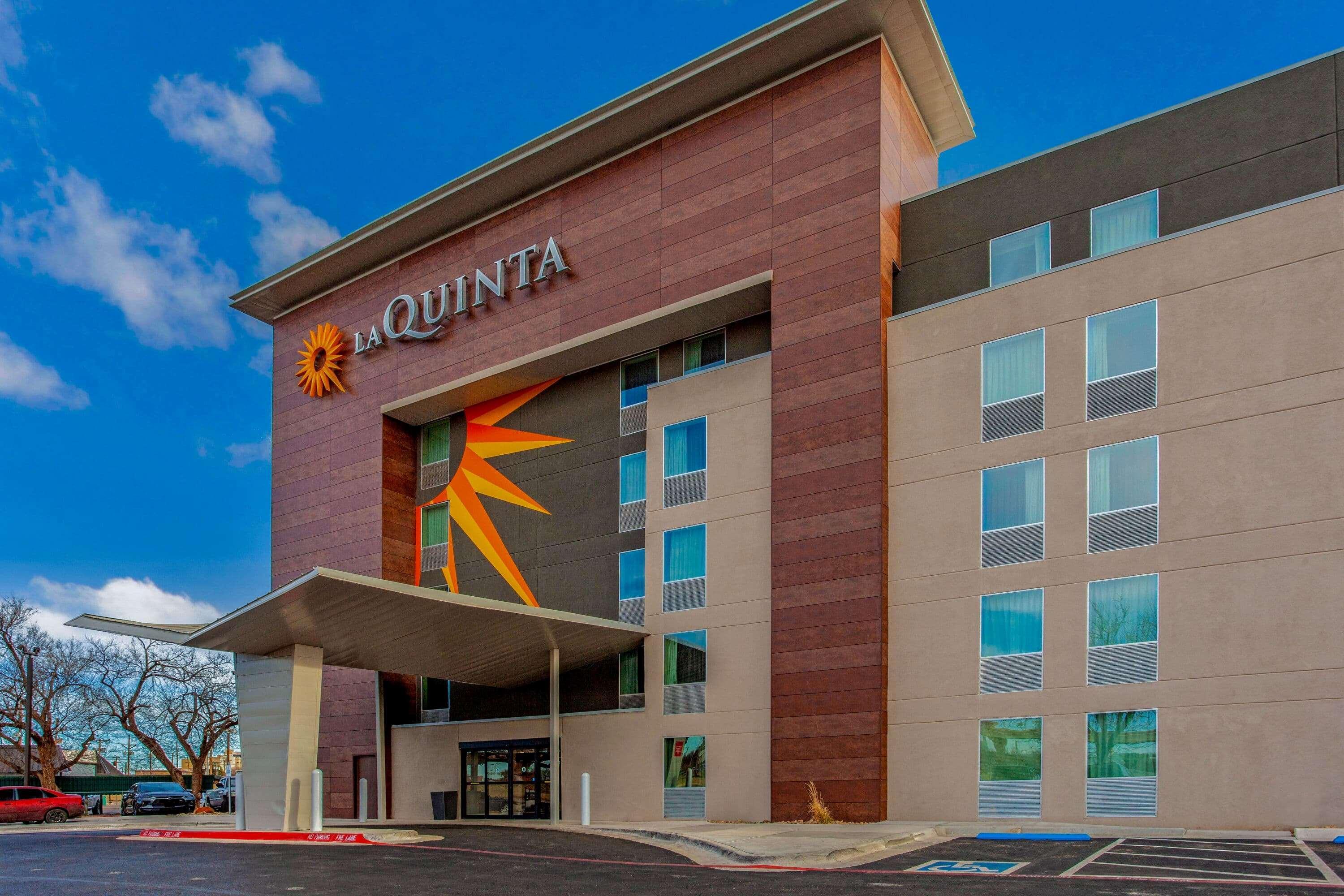 La Quinta By Wyndham Lubbock West Medical Center Hotel Exterior photo