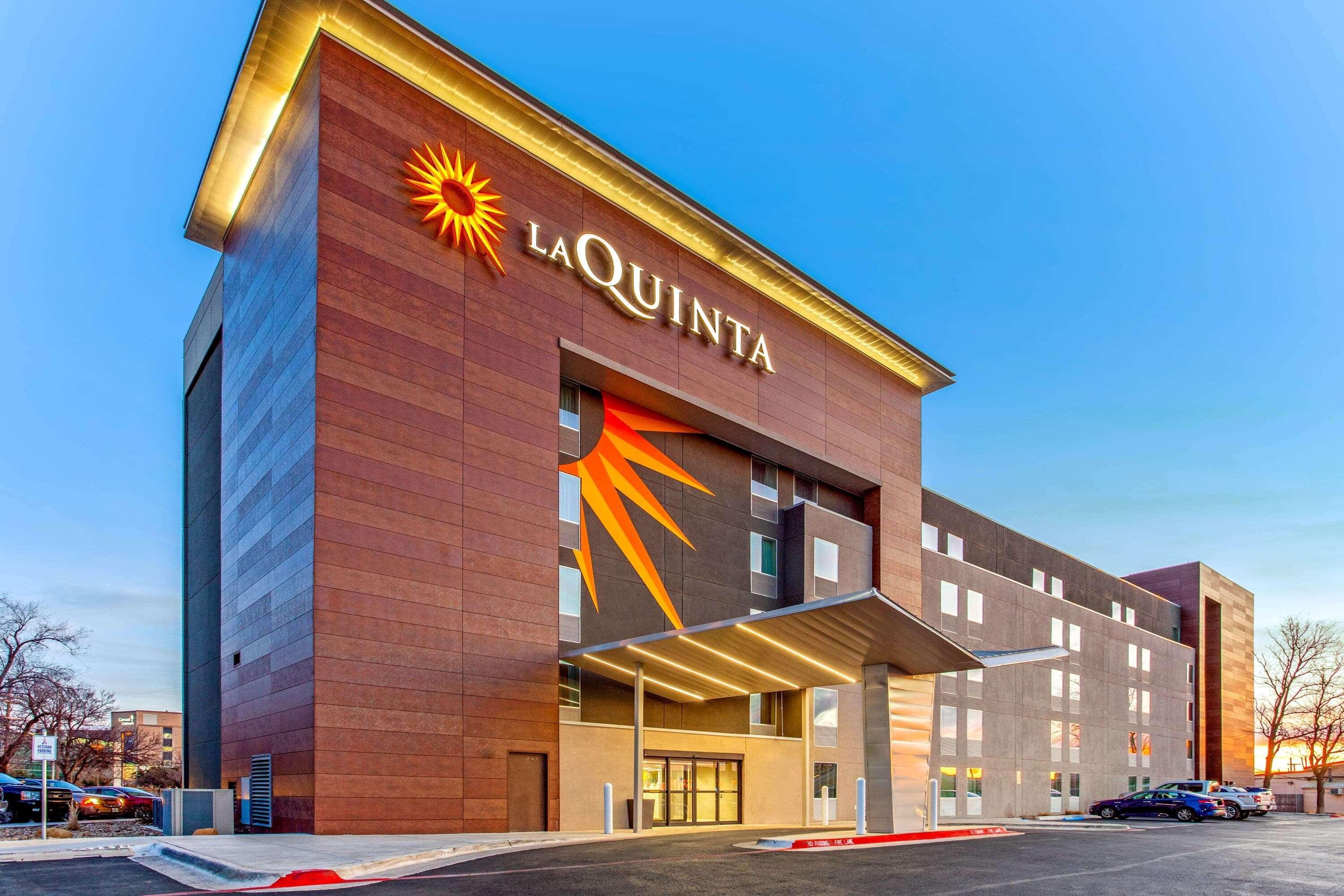 La Quinta By Wyndham Lubbock West Medical Center Hotel Exterior photo