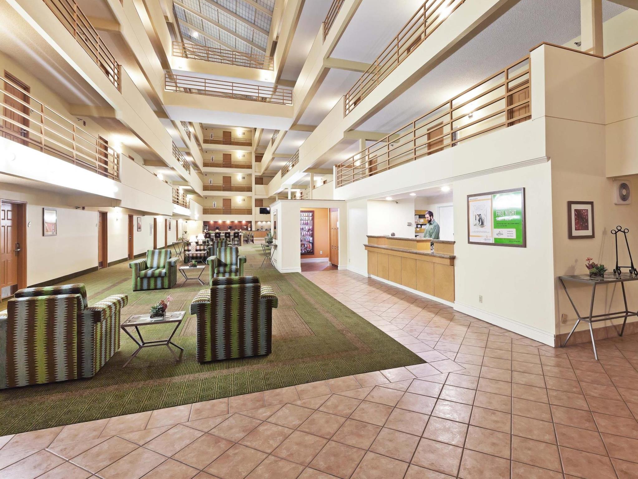 La Quinta By Wyndham Lubbock West Medical Center Hotel Exterior photo