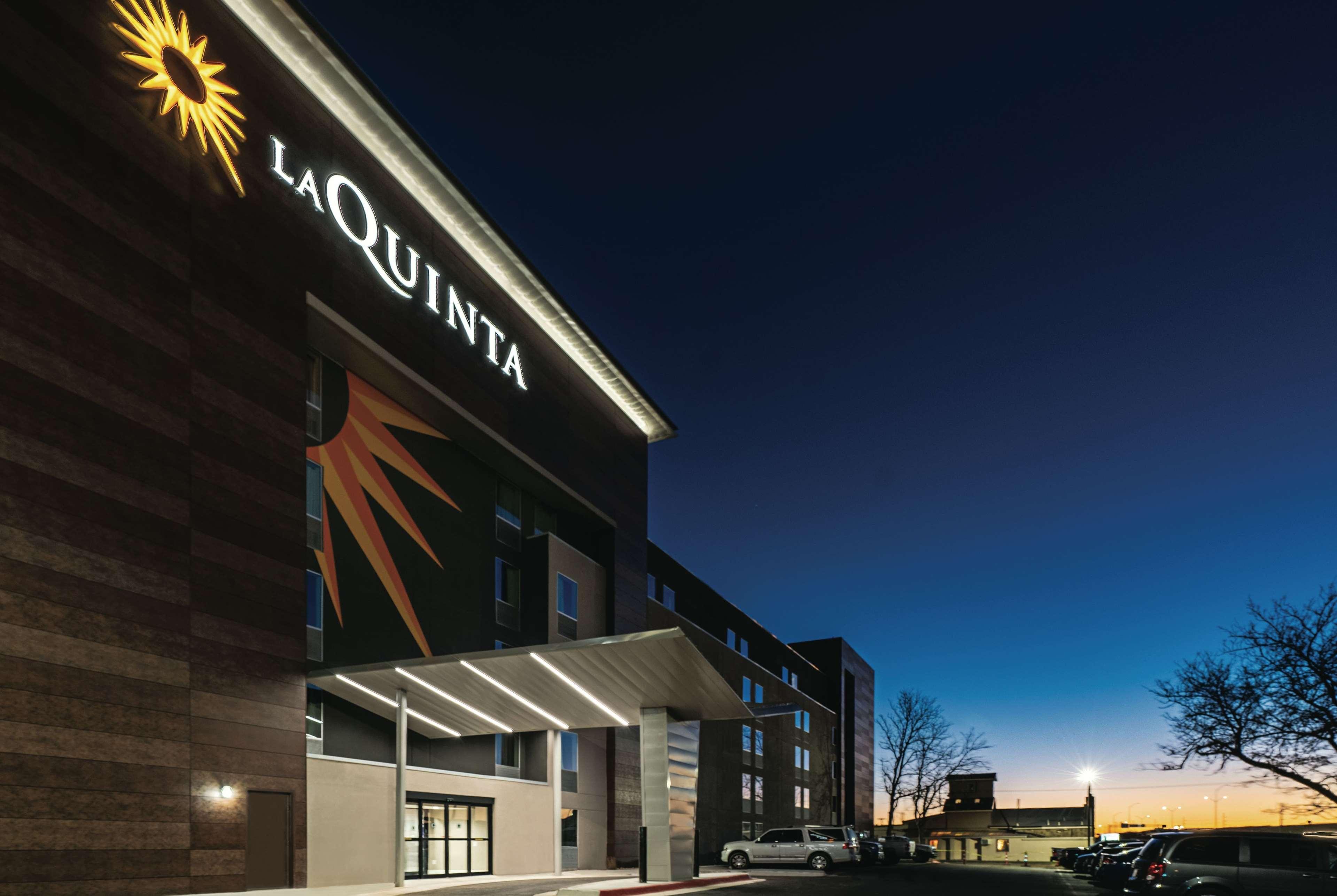 La Quinta By Wyndham Lubbock West Medical Center Hotel Exterior photo